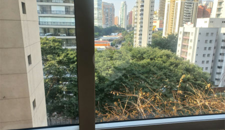 Apartamento à venda com 4 quartos, sendo 2 suítes,  em Vila Uberabinha, São Paulo, SP