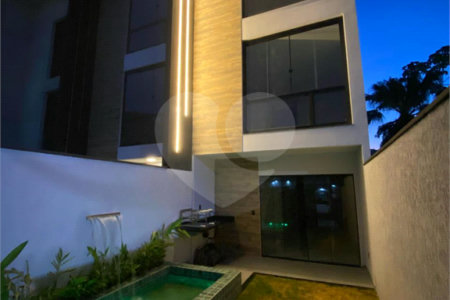 Triplex à venda com 3 suítes em Jacarepaguá, Rio de Janeiro, RJ