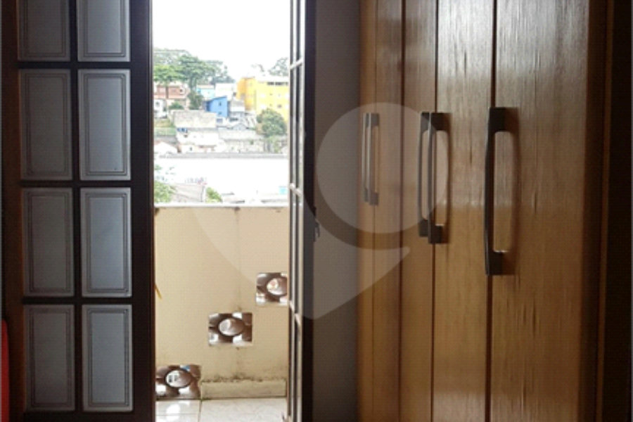 Sobrado à venda com 2 suítes em Tremembé, São Paulo, SP