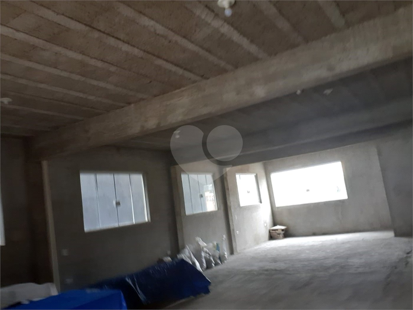 Sobrado à venda com 5 quartos, sendo 1 suíte, em Jardim Cumbica, Guarulhos, SP