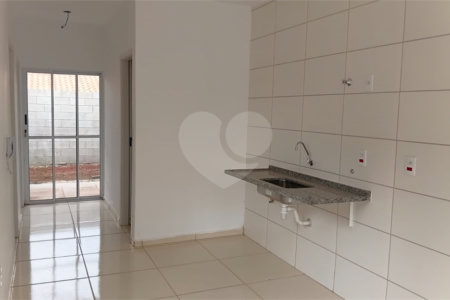Casa à venda com 2 quartos em Vila Popular, Itapetininga, SP