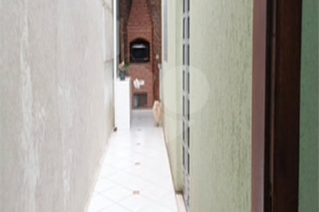 Casa à venda com 3 quartos, sendo 1 suíte, em Vila Roque, São Paulo, SP