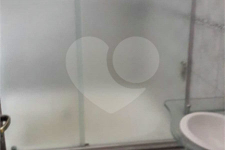 Casa à venda com 4 quartos, sendo 1 suíte, em Vila Santa Terezinha, Várzea Paulista, SP