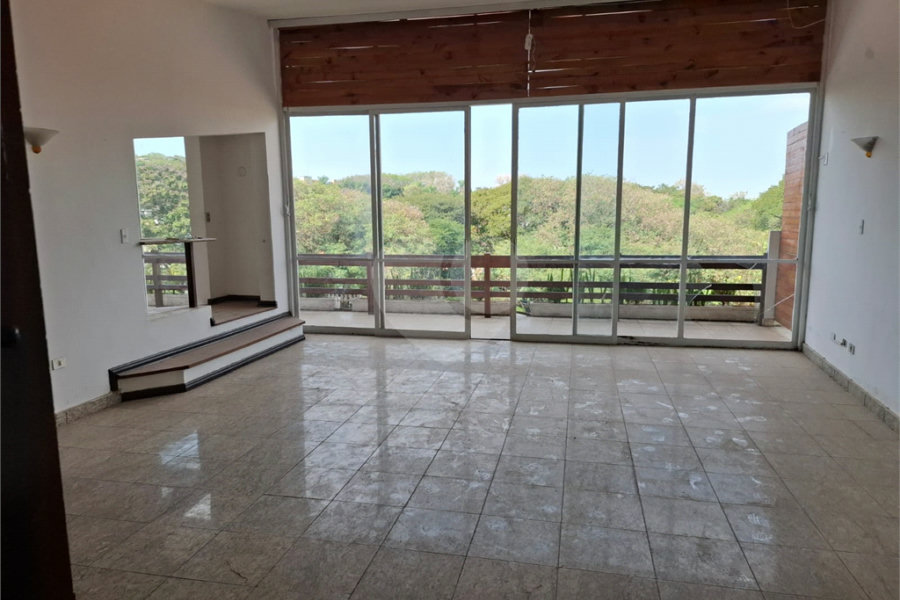 Casa à venda com 4 quartos, sendo 3 suítes, em Jardim São Bento, São Paulo, SP