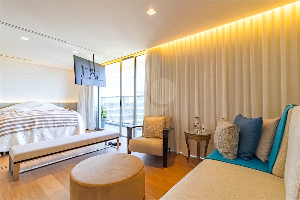 Apartamento à venda ou para alugar com 1 quarto em Vila Olímpia, São Paulo, SP