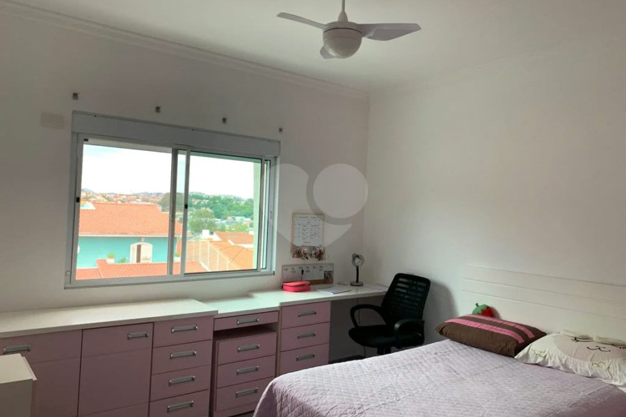 Sobrado à venda com 3 quartos, sendo 2 suítes,  em Tremembé, São Paulo, SP