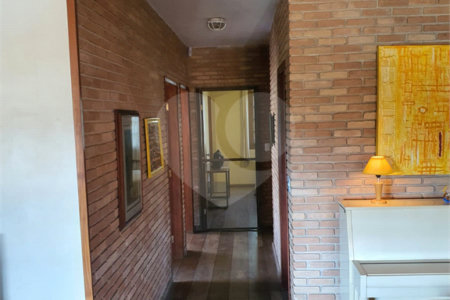 Chácara à venda com 4 quartos, sendo 2 suítes, em Vale dos Pinheiros, Atibaia, SP