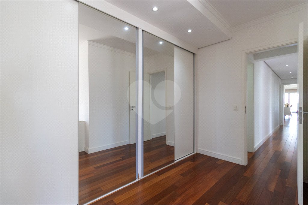 Apartamento à venda com 4 suítes em Vila Sofia, São Paulo, SP