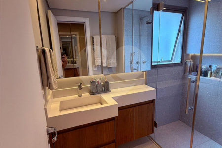 Apartamento à venda com 3 quartos, sendo 1 suíte, em Vila Mariana, São Paulo, SP