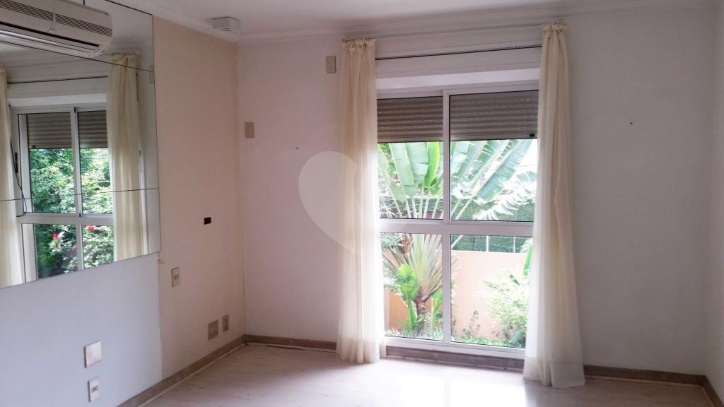 Casa à venda com 4 suítes no condomínio Ville Le Mans, São Paulo - SP