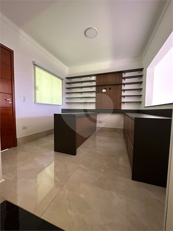 Casa à venda com 3 quartos, sendo 1 suíte,  no condomínio Horto Florestal Villagio, Sorocaba - SP