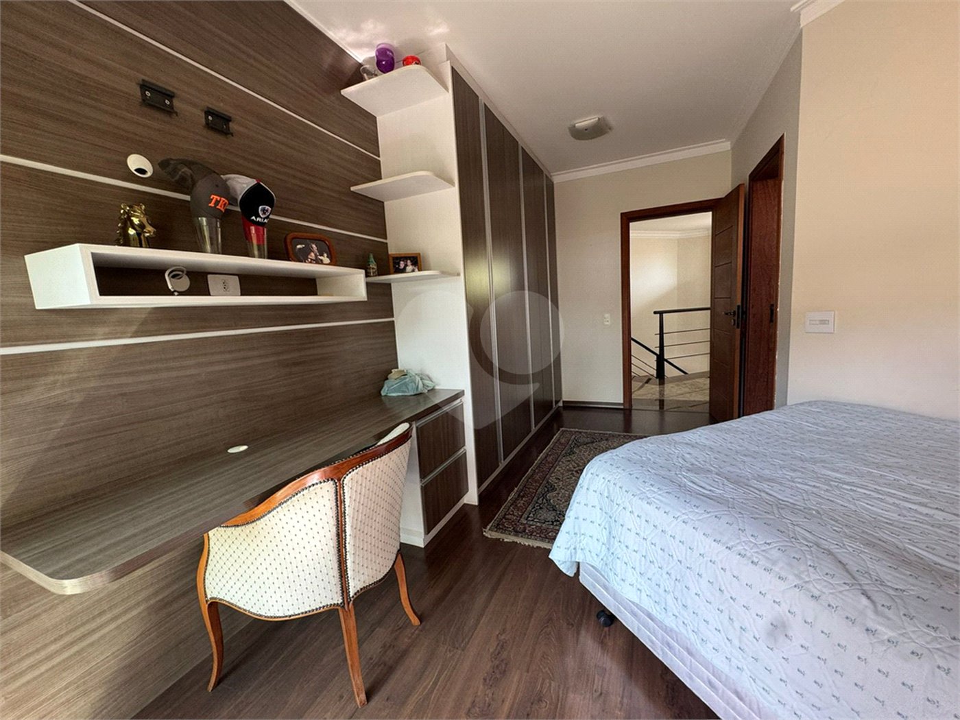 Casa à venda com 4 quartos, sendo 3 suítes,  no condomínio Village Vert, Sorocaba - SP