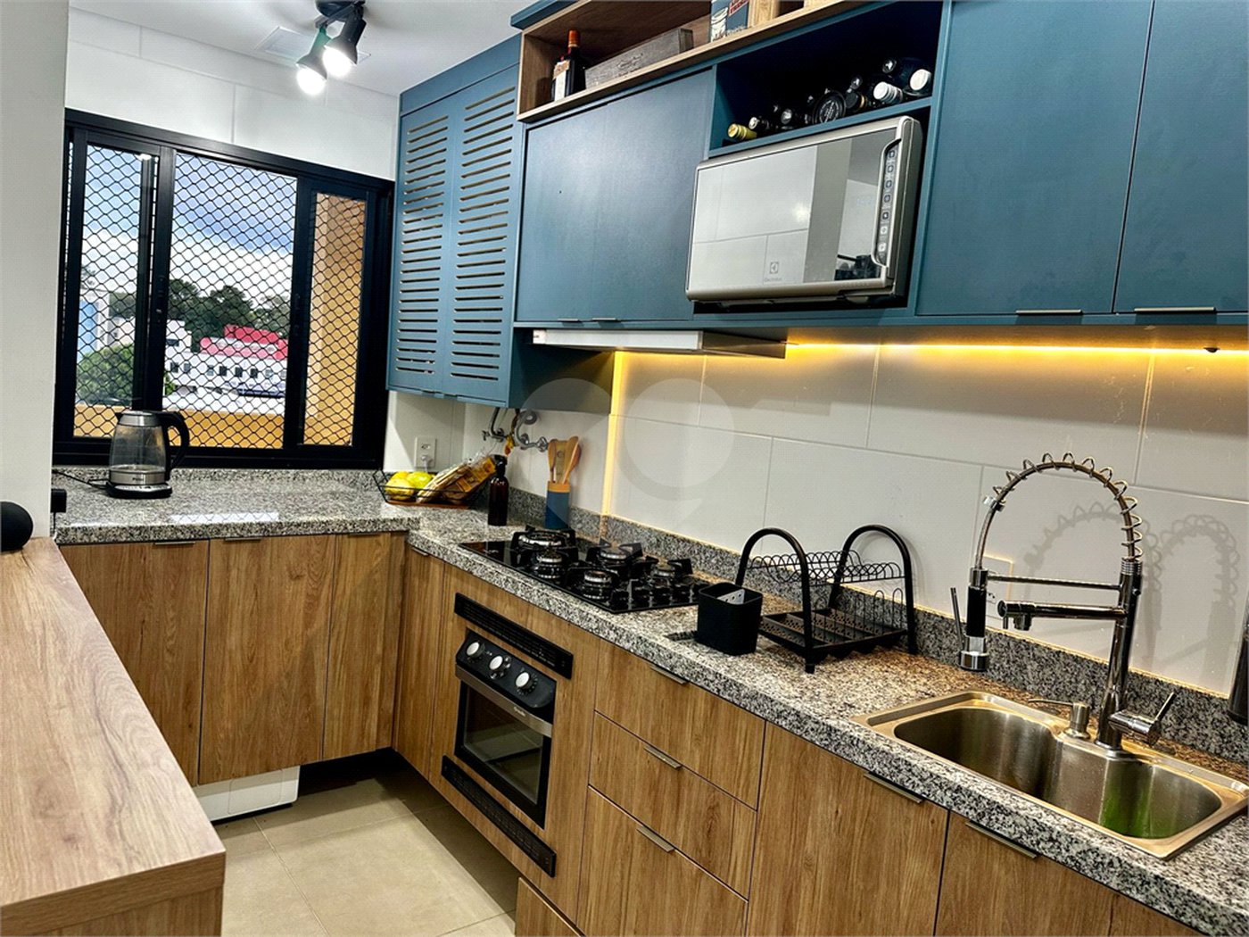 Apartamento à venda com 2 quartos, sendo 1 suíte,  no Centro, Mogi das Cruzes, SP