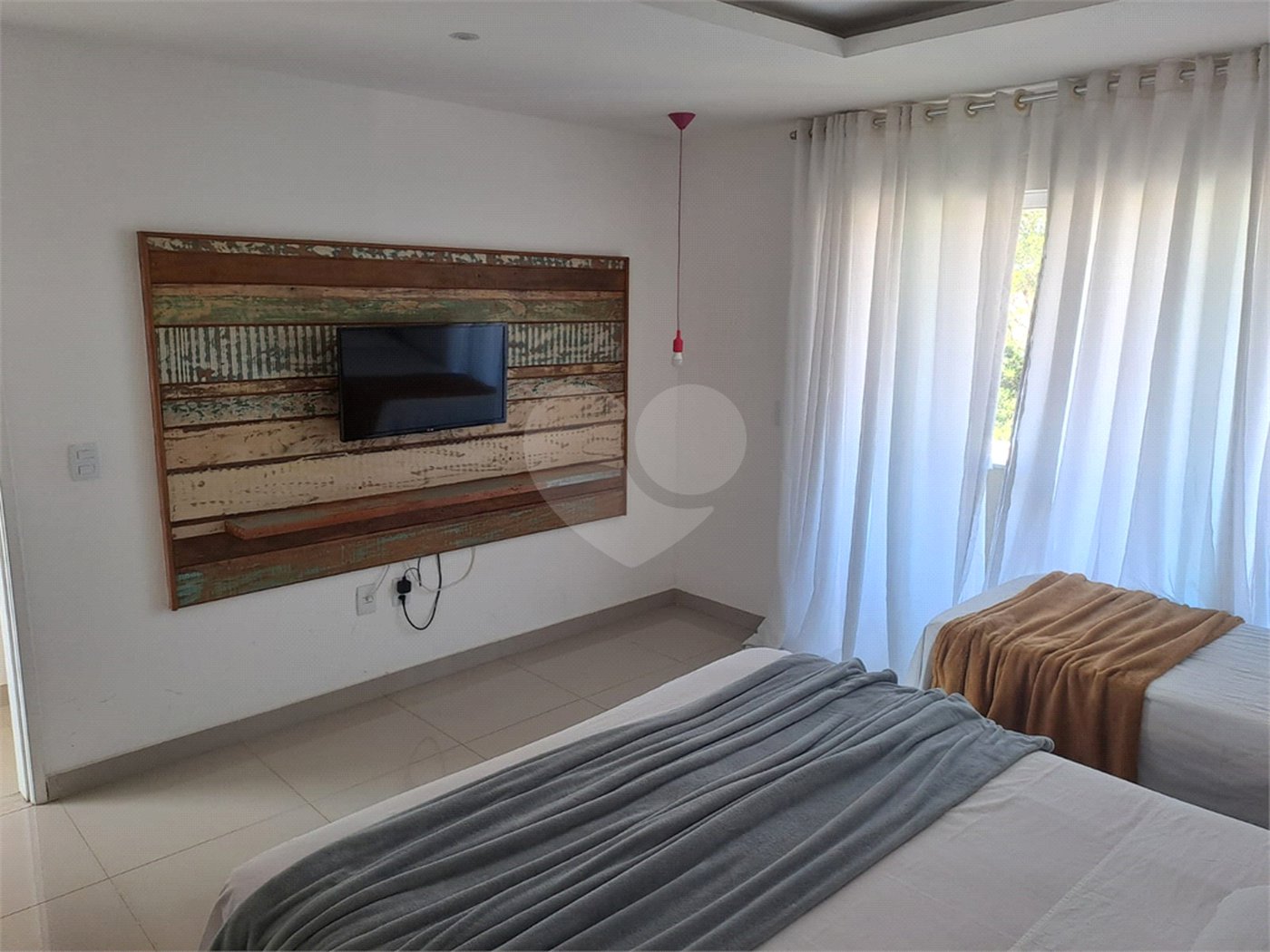 Terreno em condomínio à venda com 5 quartos, sendo 4 suítes, em Caravelas, Armação dos Búzios, RJ