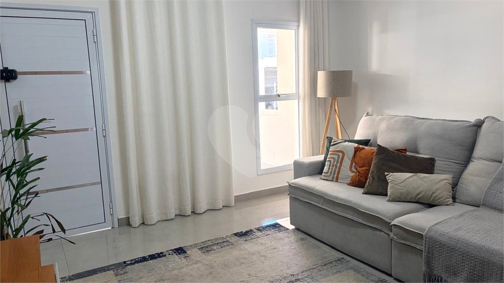 Casa à venda com 3 quartos, sendo 1 suíte, no condomínio Residencial Américo de Figueiredo, Sorocaba - SP