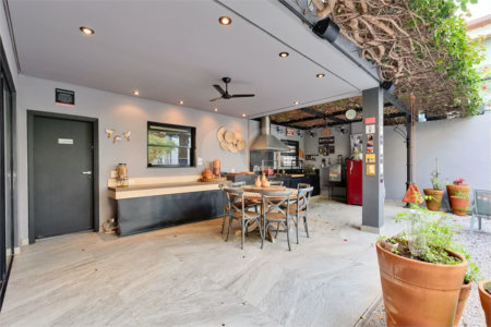 Casa à venda com 4 suítes em Granja Julieta, São Paulo, SP
