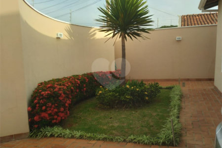 Casa à venda com 4 quartos, sendo 2 suítes, em Jardim Adalgisa, Araraquara, SP
