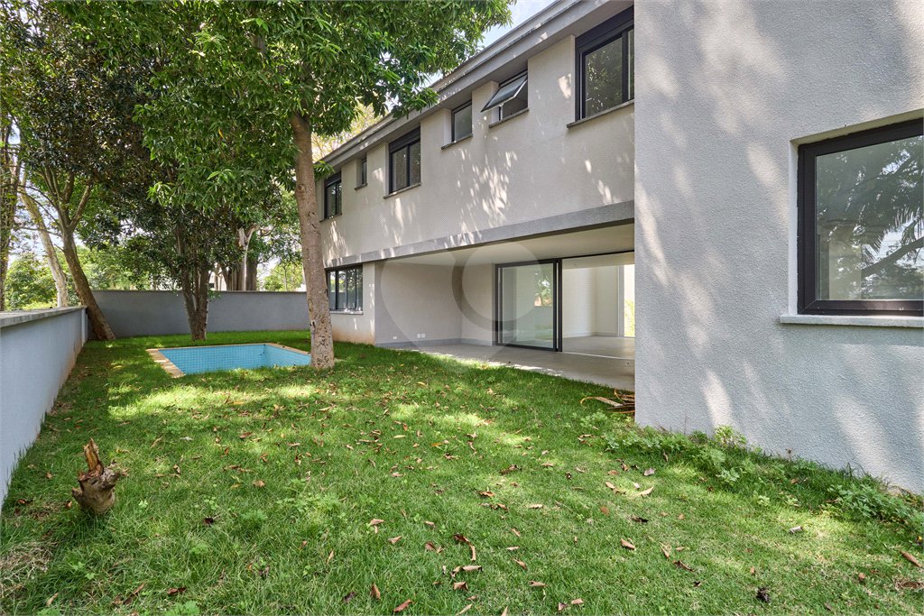 Casa à venda com 4 suítes no condomínio Liló, São Paulo - SP