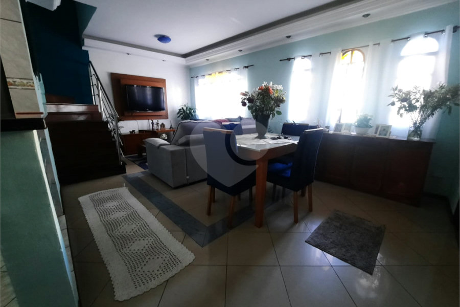 Sobrado à venda com 3 quartos em Jardim Virginia Bianca, São Paulo, SP