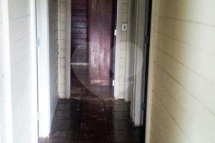 Casa à venda ou para alugar com 4 quartos, sendo 1 suíte, no condomínio Estrada Armando Barbosa ,6300, Mairiporã - SP
