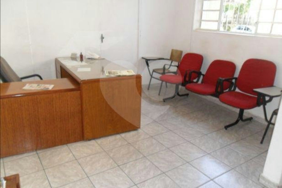 Casa à venda com 4 quartos no condomínio Largo Padre Péricles,48, São Paulo - SP