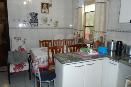 Sobrado à venda com 3 quartos, sendo 1 suíte,  em Santo Amaro, São Paulo, SP