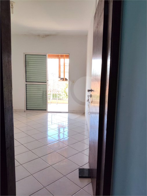 Casa à venda com 3 quartos em Jardim Santa Clara, Guarulhos, SP