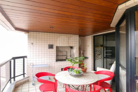 Apartamento à venda com 3 suítes em Jardim Vitória Régia, São Paulo, SP