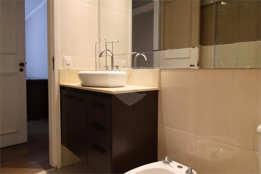 Apartamento à venda com 3 quartos, sendo 1 suíte,  em Vila Uberabinha, São Paulo, SP