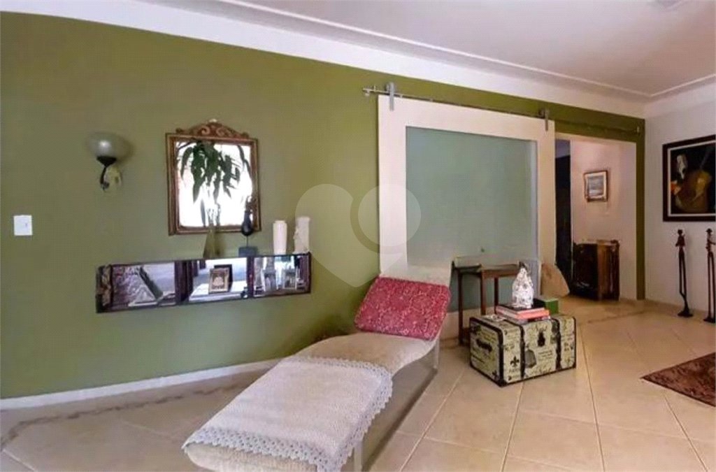 Casa à venda com 3 suítes no condomínio Vale da Santa Fé, Vinhedo - SP