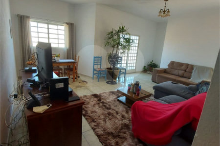 Sobrado à venda com 3 quartos, sendo 2 suítes, em Jardim Alvinópolis, Atibaia, SP