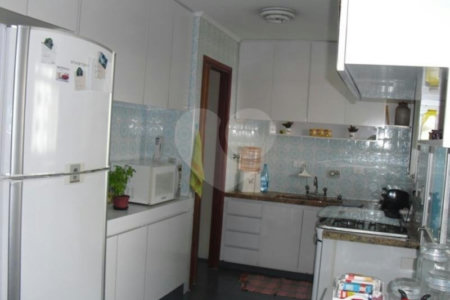 Apartamento à venda com 4 quartos, sendo 1 suíte, em Campo Belo, São Paulo, SP