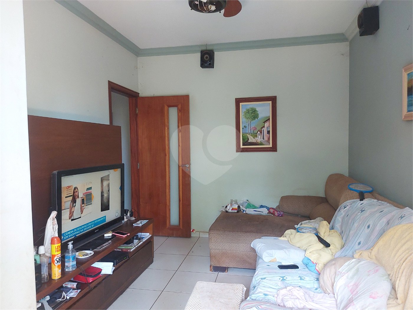 Casa térrea com piscina no Residencial Samambaia.