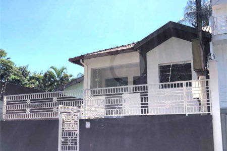 Casa para venda no Centro.