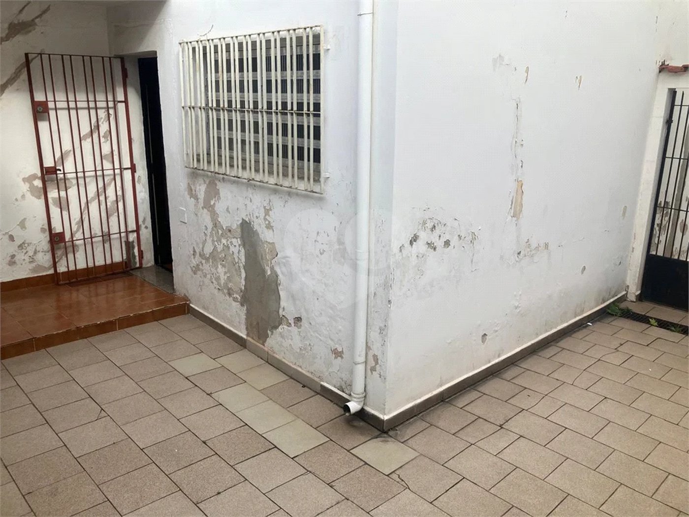 SOBRADO 3 QUARTOS 5 VAGAS DE GARAGEM PARADA INGLESA - ZN