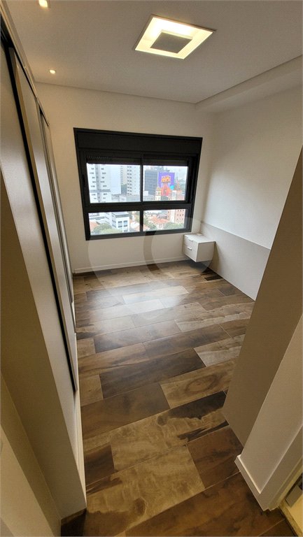 Apartamento de 2 quartos mobiliado à venda no Paraíso