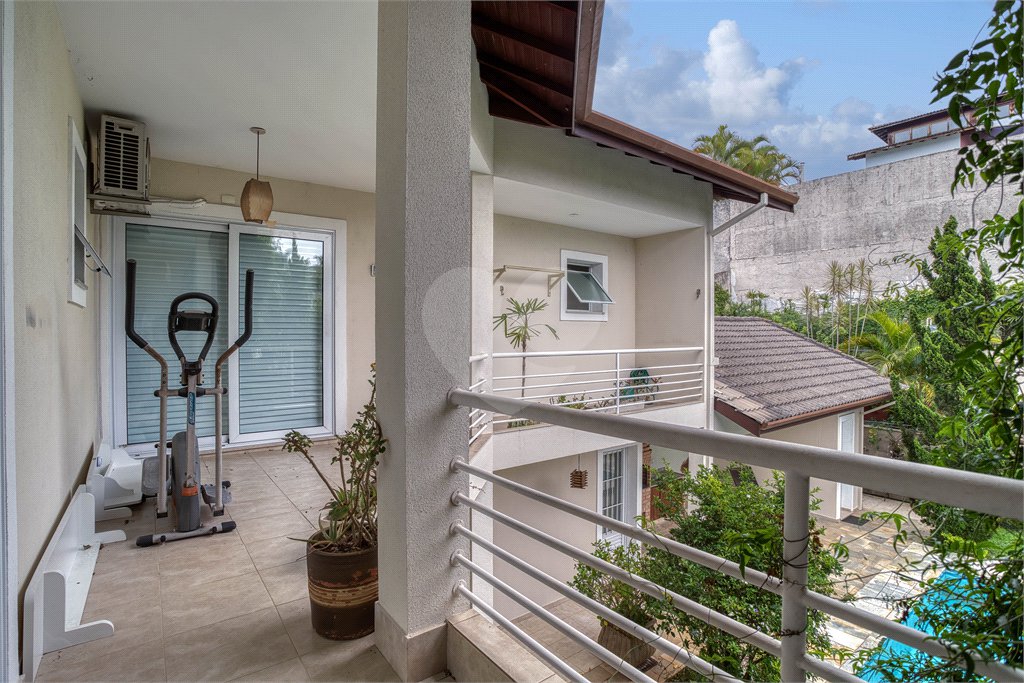 Casa à venda com 4 suítes em Chácara Monte Alegre, São Paulo, SP