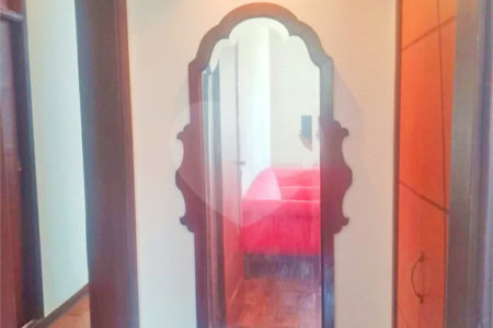 Apartamento na Consolação com 2 quartos, varanda, sem vaga.