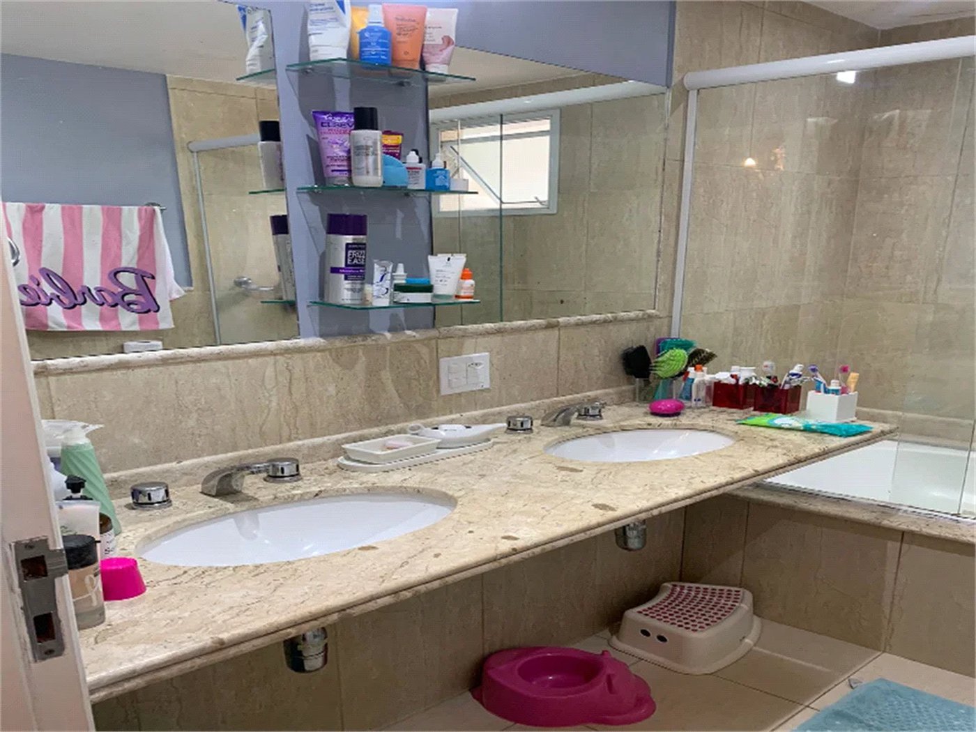 Apartamento à venda com 3 quartos, sendo 2 suítes, em Cidade São Francisco, São Paulo, SP