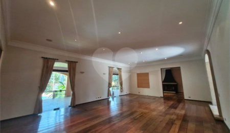 Casa à venda ou para alugar com 4 suítes em Alto da Boa Vista, São Paulo, SP