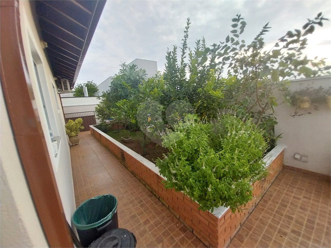 Casa Térrea Disponível para Locação e Venda no Condomínio Vilaggio Capriccio