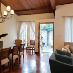 CASA COM 250m² 5 QUARTOS SENDO 3 SUITES COM 3 VAGAS