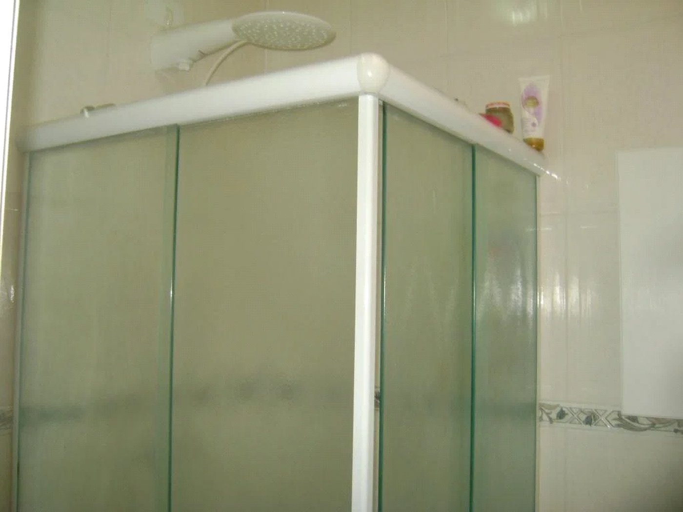 Casa à venda com 3 quartos, sendo 1 suíte,  no condomínio Res Green Ville, São Paulo - SP