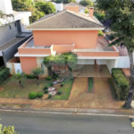 Exclusividade e Sofisticação no Swiss Park: O Sobrado Perfeito em São Carlos, com, 3 suites,2 salas, área Gourmet, persianas blackout automatizadas.