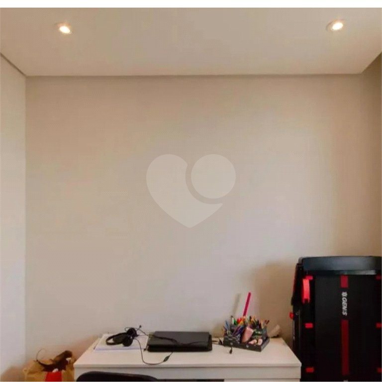 Apartamento no Ipiranga de 68m2 com 2 dorms, 1 suíte, 2 banheiros, 1 vaga. Estuda permuta.