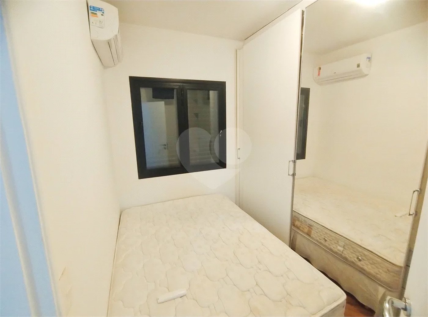 Apartamento mobiliado em Moema, - 1 quarto, sala e cozinha - 1 vaga