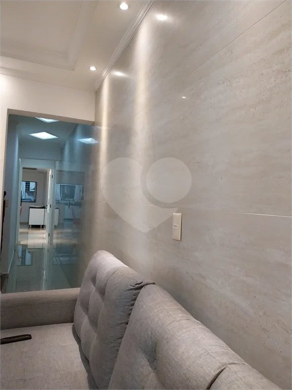 Casa com 324m², 4 dormitórios, sendo 1 suíte, 4 vagas, à venda no Jardim Las Vegas em Santo André.