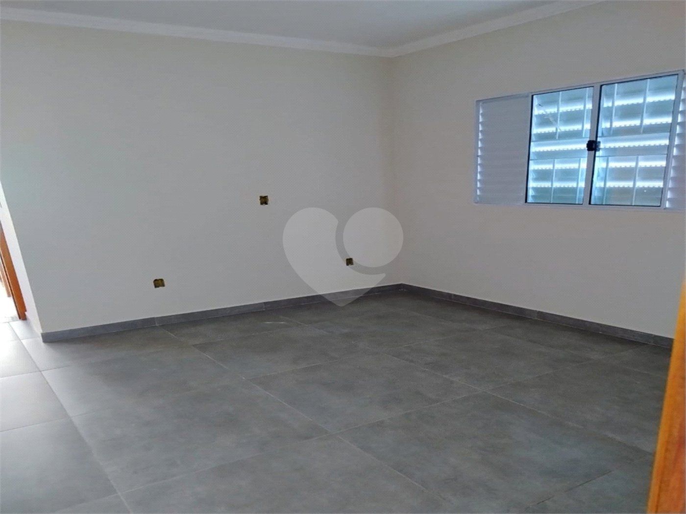 Casa nova 2 quartos dois banheiros Jardim Hikari