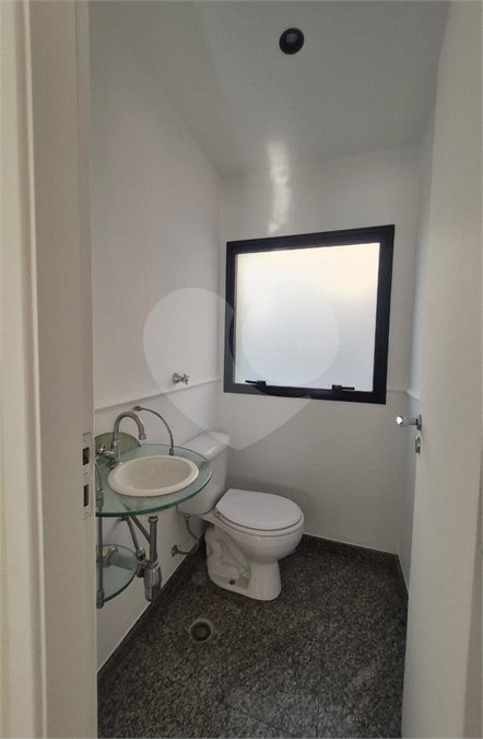 Conjunto comercial reformado na Cincinato Braga — 87 m², 2 vagas e a 1 quadra do Metrô Brigadeiro