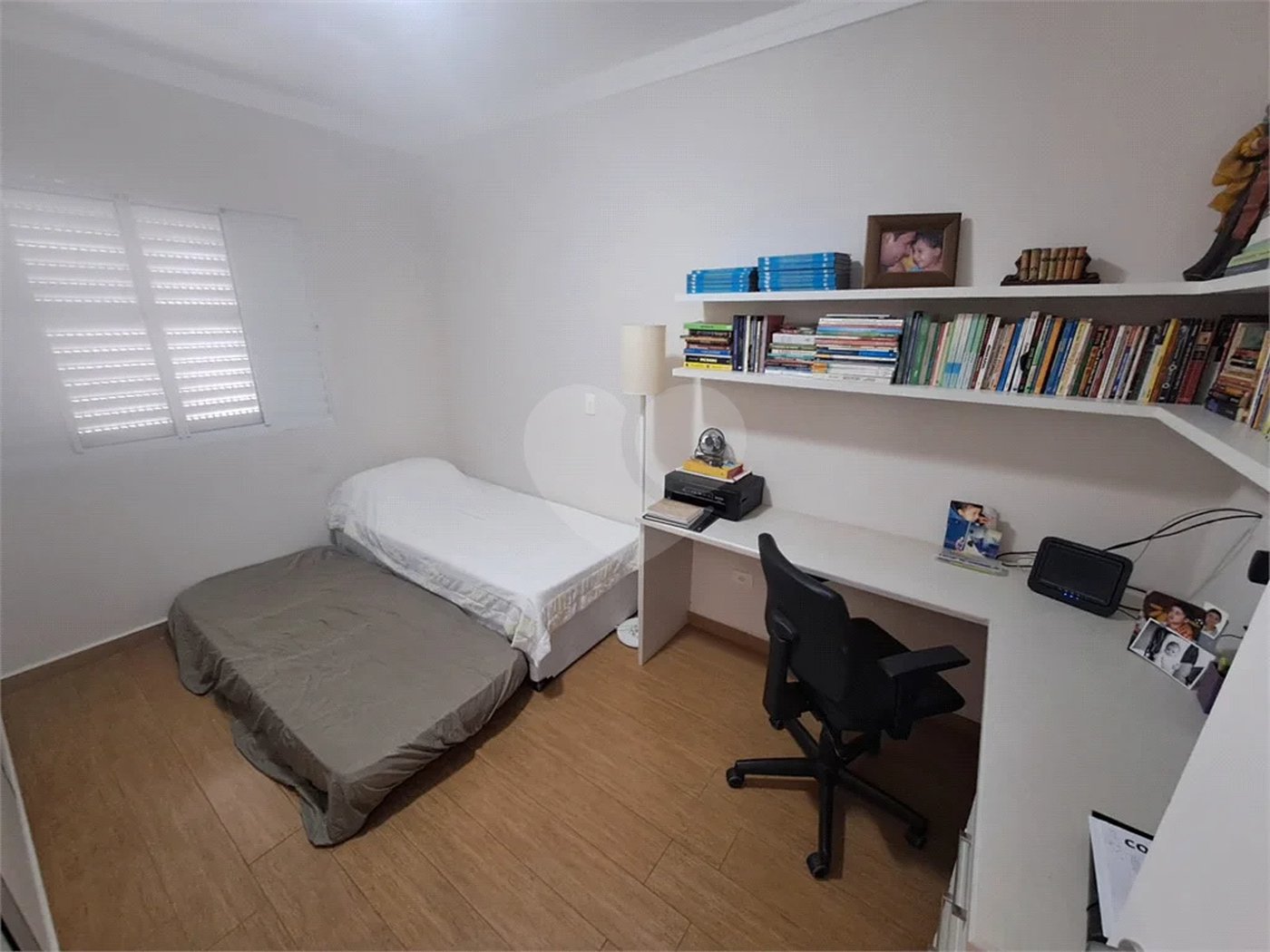 Linda Casa 3 dormitórios com piscina - R$ 950.000,00